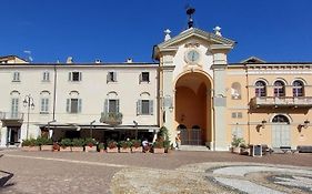 In Pieno Centro Storico Ca Mari E Casa Elena